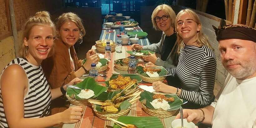 Munduk: Balinese Cooking Class With Dinner at a Local Home