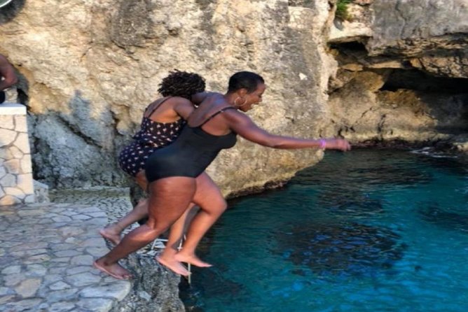 Negril Beach Experience & Ricks Cafe From Ocho Rios