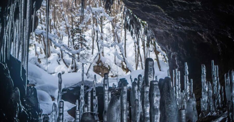 Noboribetsu: Snowshoe Trip to Ice Caves