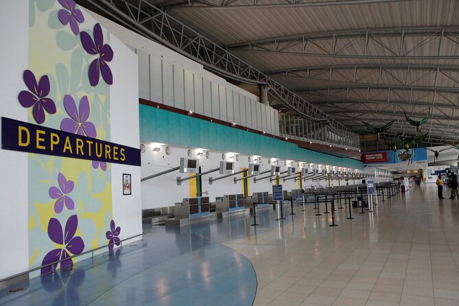 Norman Manley Airport Private Round-trip Transfer to Kingston