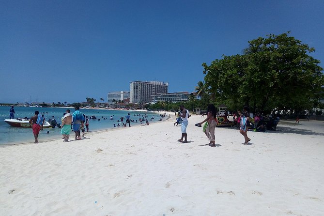 Ocho Rios Sightseeing, Shopping & Evitas Jam-Italian Lunch