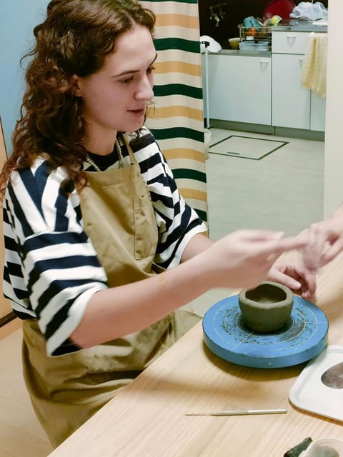 Osaka: Traditional Japanese Ceramics Private Experience