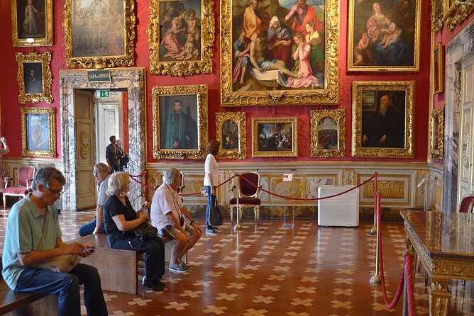 Palatina Gallery and Pitti Guided Tour With Wine Tasting - Meeting and Pickup Information