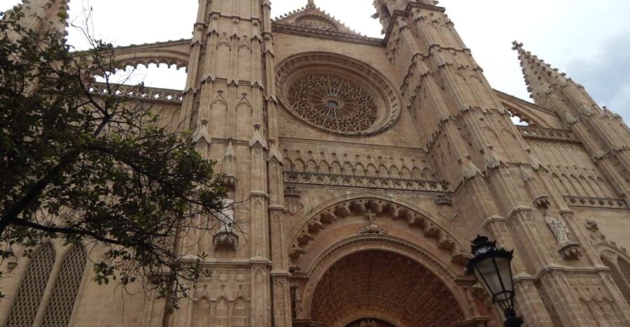 Palma: Old Town Tour & Cathedral Skip-the-Line Ticket - Tour Overview