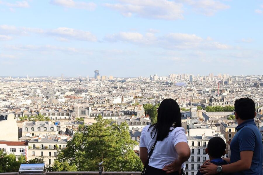 Paris: City Sightseeing Tour With Professional Photoshoot