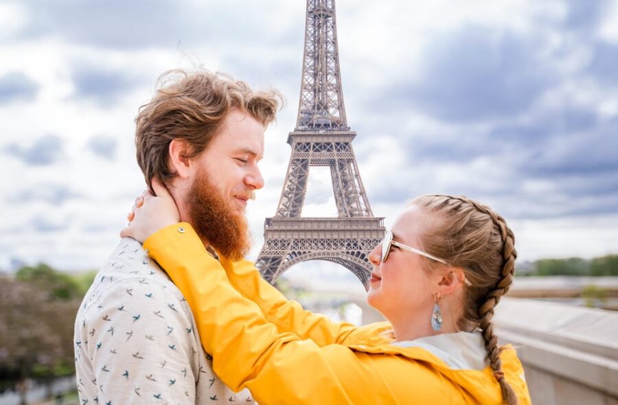 Paris: Eiffel Tower Photoshoot – Family, Couple or Solo