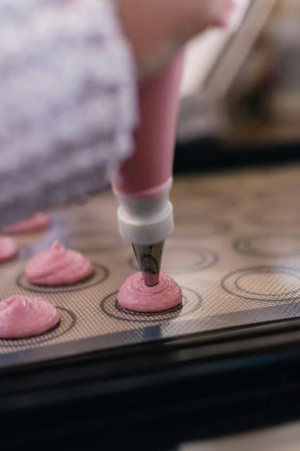 Paris: Macaron Baking Class