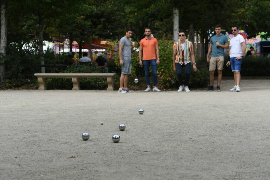 Paris: Pre-Dinner Drinks With Petanque Game (Bocce Ball)