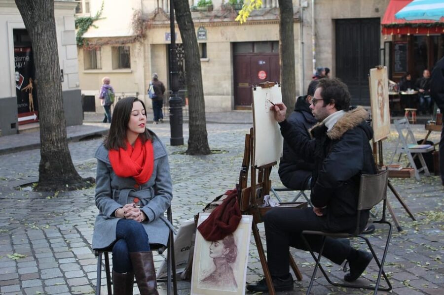 Paris: Private Customized 2-Hour Walking Tour With a Local