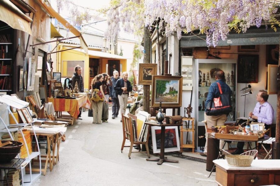 Paris: Private Guided Antique & Vintage Shopping Tour