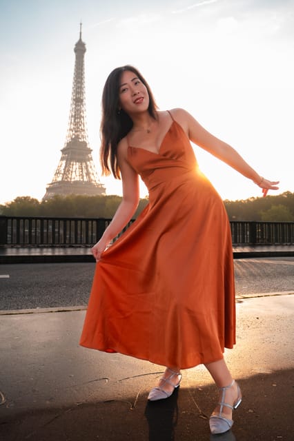 Paris: Private Photoshoot Near the Eiffel Tower
