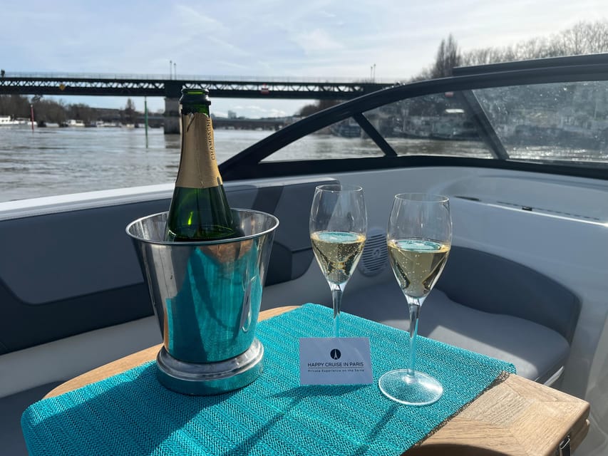 Paris: Private Seine Cruise, Modern Boat – 2 Hours