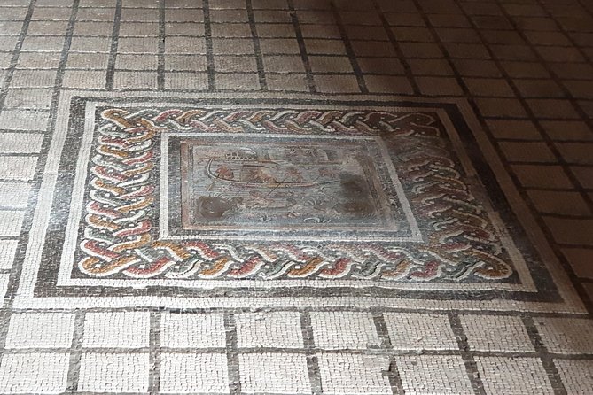 Pompeii Ruins and Wine Tasting - Discovering Pompeiis Rich History