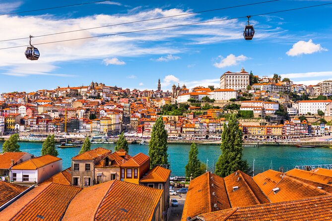 Porto’s Romantic Pathways: A Love Story