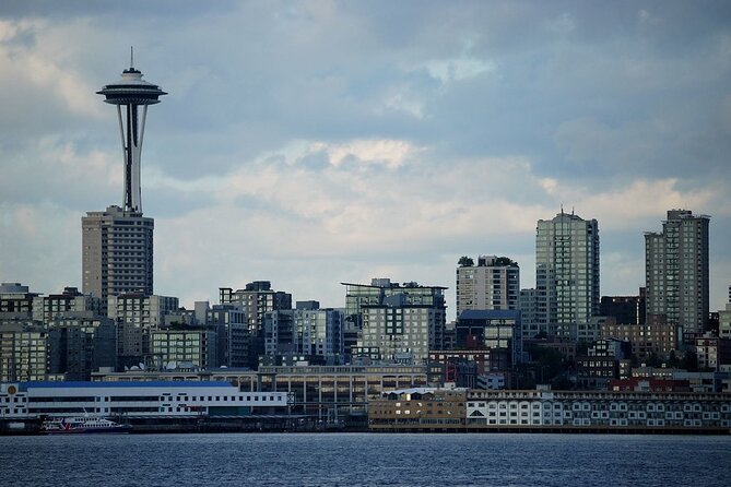 Private 5-Hour City Tour of Seattle and Snoqualmie Falls With Driver Only