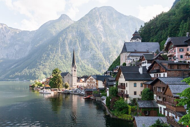 Private Full-Day Tour to Lake Town Hallstatt From Passau or Linz