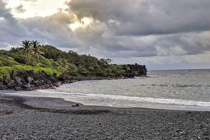 Private Luxury Hana Tour in 7 Passenger SUV
