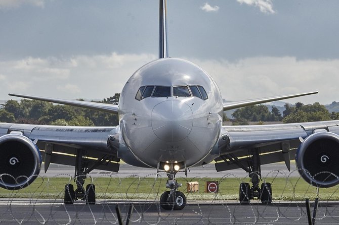 Private Manchester Departure Transfer – Hotel / Accomm to Manchester Airport