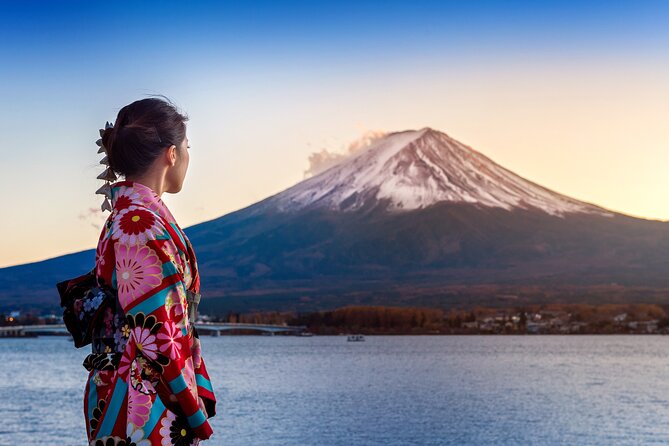 Private Mt. Fuji Tour With Hotel Pick-Up and Free Kimono Rental