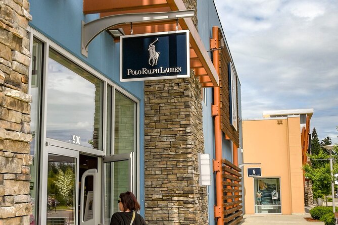 Private Shopping Tour From Seattle to Seattle Premium Outlets