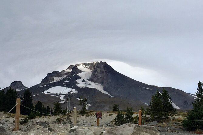 Private Tour at The Hood-Columbia Loop: Timberline, Orchards, and Waterfalls
