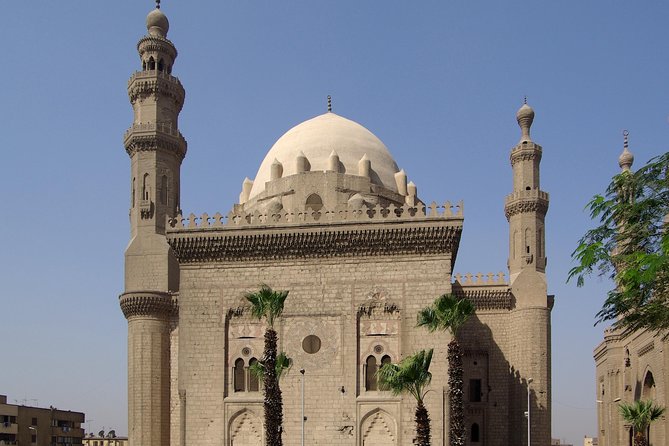 Private Tour: Islamic Cairo Including Amr Ibn-Alas-Ibn Tulun, Sultan Hassa and El Refaa Mosques