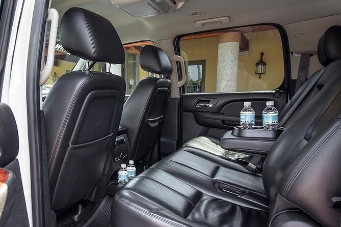 Private Transfer Round Trip Puerto Vallarta Airport to Hotel in Luxury Vehicle