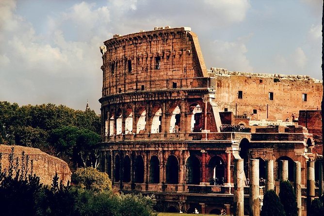 Private Transportation Between Termini Train Station & Rome City