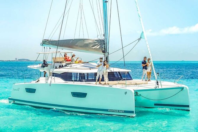 Privilege Catamaran – Comfortable Experience to Isla Mujeres + Open Bar