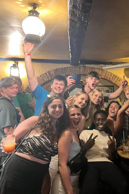 Pub Crawl Paris: Drink, Laugh, Meet the World - A Boozy Adventure Awaits