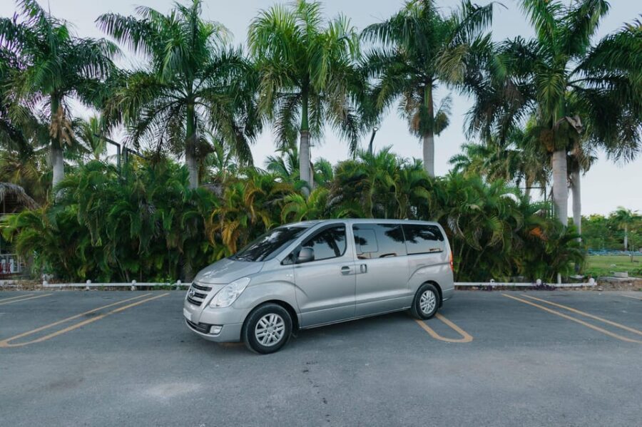 Punta Cana Airport Transfers From/To the Hotel 1 O 2 Way