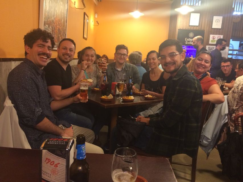Santiago: Guided Foodie Tour With Drinks, Tapas & Live Music