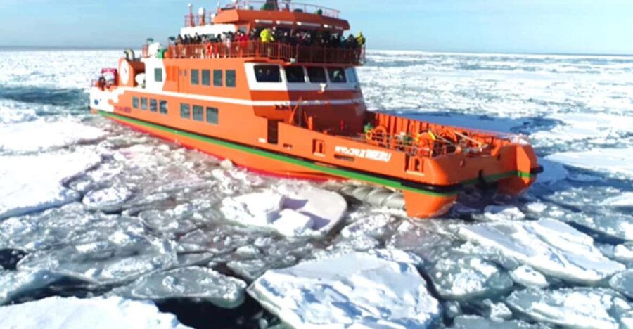 Sapporo: Icebreaker GARINKO GO III Cruise Ice and Snow Trip