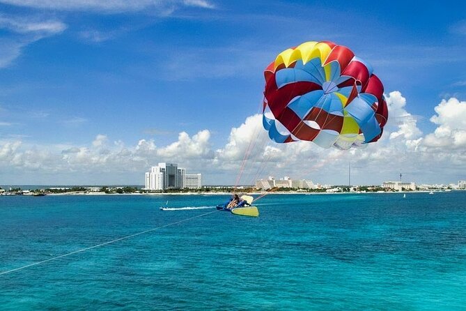 Sky Rider Oceanside Parasailing Experience in Cancun