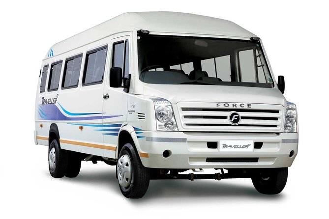 Smooth Departure Transfer by Car From Agra to Lucknow