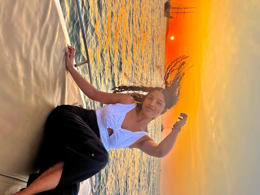 Sunset Bay Party, Caribbean Restaurant & Getsemaní Tour - Tour Overview