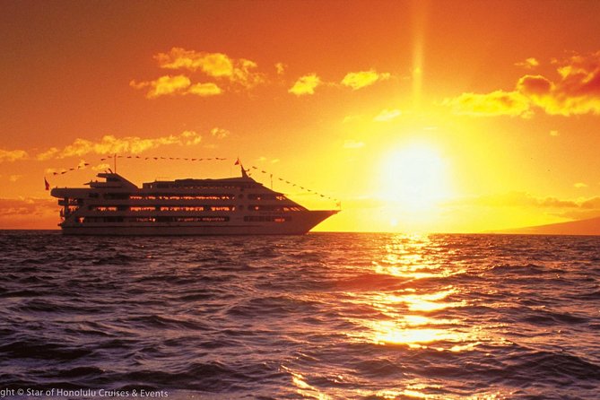 Three Star Deluxe Sunset Dinner and Show - Dining Experience