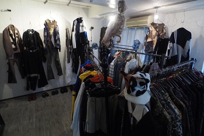 Tokyo Vintage Shopping and Local Food Experience in Shimokitazawa