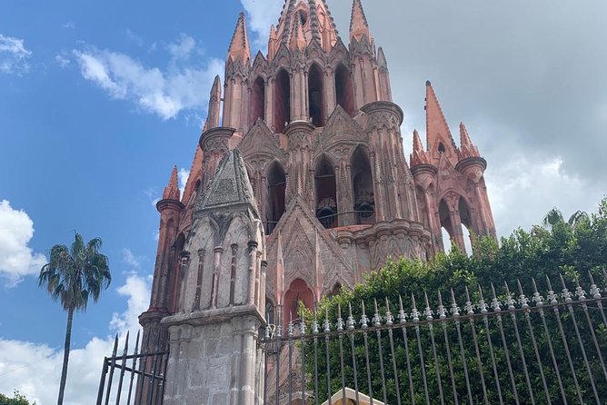 Transfer Between San Miguel De Allende and BJX Airport