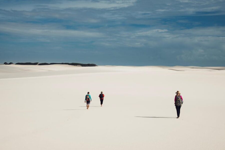 Translator for Lencois Maranhenses in German and English