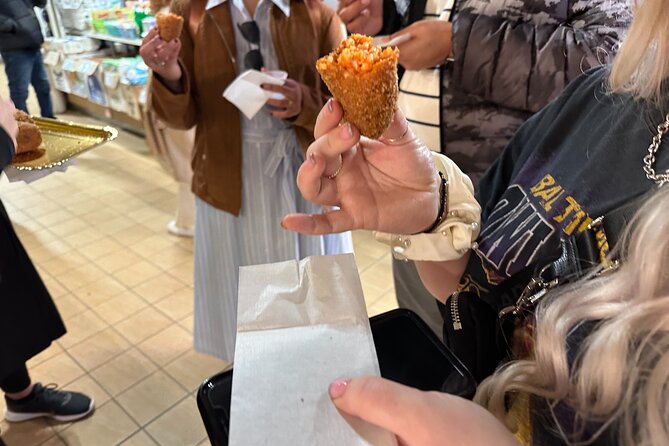 Vatican Street Food Tour Around the Biggest Fresh Market in Rome - Exploring Romes Vibrant Food Scene