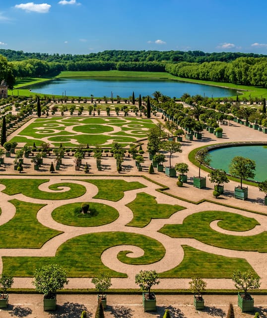 Versailles Palace Skip-The-Line Tour With Garden Access