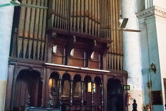 Visit Mother Teresas House and Churches of Kolkata