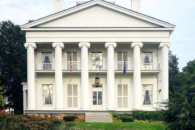 Burlington's Famous Ghosts Smartphone Tour Review - Key Historical Insights and Ghostly Narratives