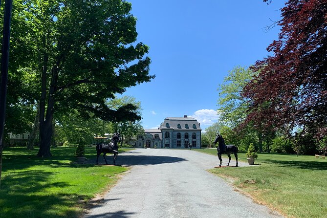 Newports Opulent Gilded Age Homes: A Self-Guided Audio Tour - Meeting and End Points