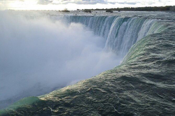 Niagara Falls Day Trip by Air Includes Maid of the Mist Seasonal - Flight Details and Logistics