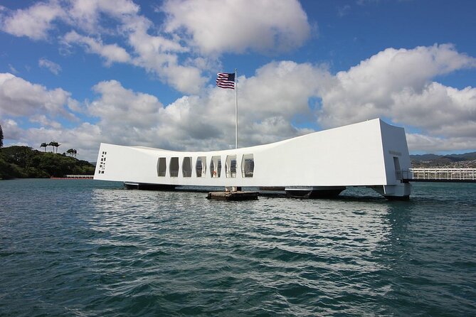 Pearl Harbor USS Arizona & Bowfin Submarine Review - What to Expect From the Boat Ride to USS Arizona Memorial