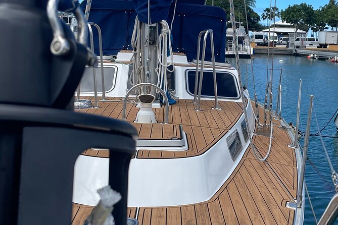 Private Luxury Sailboat Charters of Honolulu - Meeting and Pickup Details