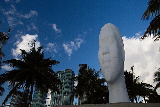 Sights of Downtown Miami: a Smartphone Audio Walking Tour - Key Features of the Audio Walking Tour