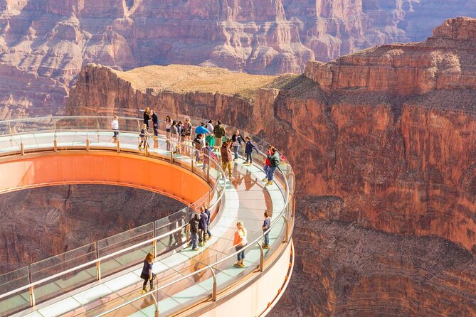 Vertigo From Infinity In The Heart Of The Desert Grand Canyon Skywalk - Navigating the Tour With Ease
